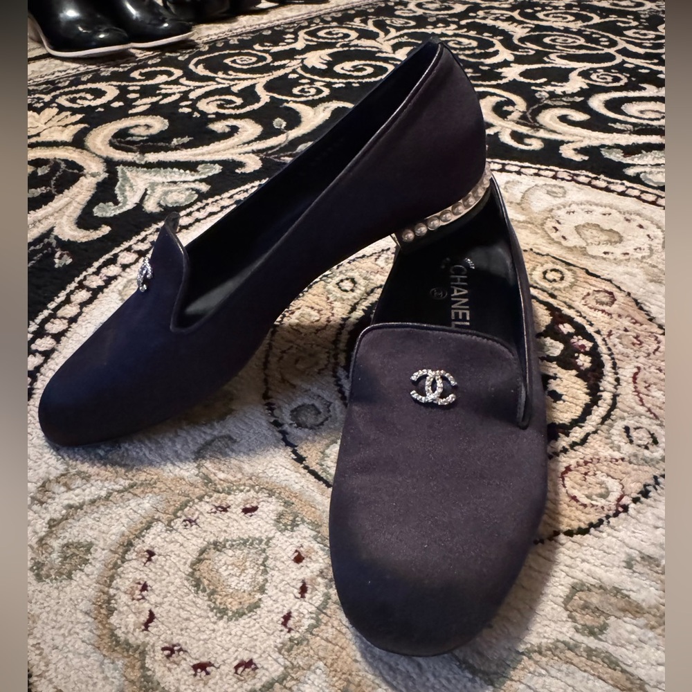 CHANEL Black Satin Flats with Pearl Accents on Heel